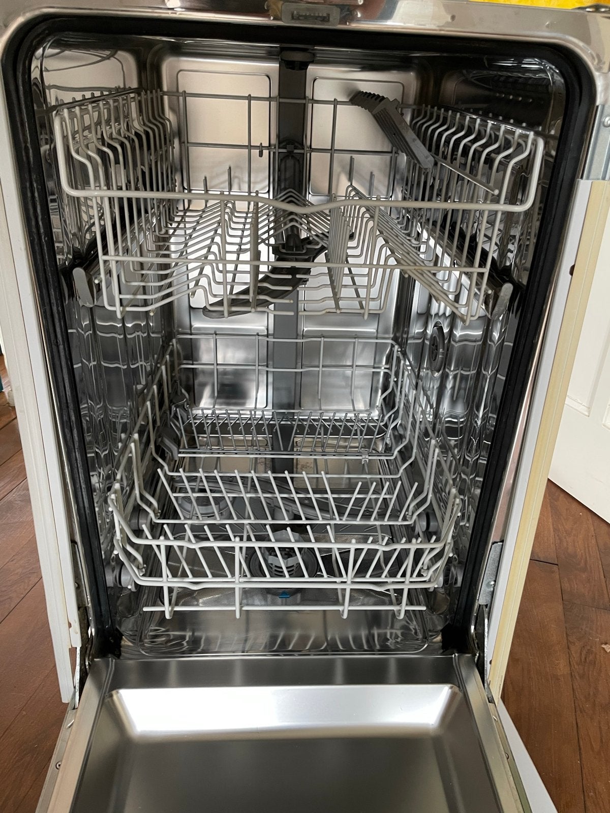 Siemens SF64M330EU Vaatwasser voor kleine keuken/huishouden, Witgoed en Apparatuur, Vaatwasmachines, Ophalen, Gebruikt, Minder dan 85 cm