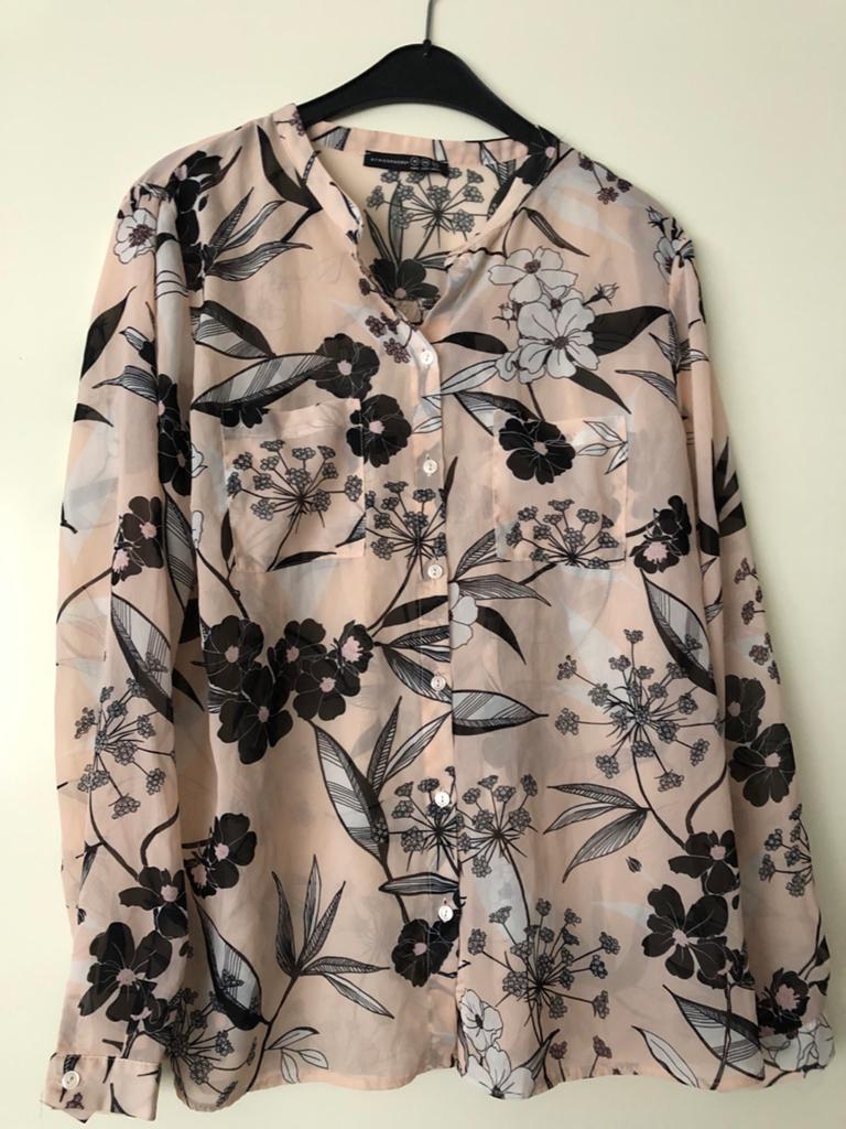 Mooie blouse met bloemenprint - Maat 46, Kleding | Dames, Ophalen of Verzenden, Zo goed als nieuw, Maat 46/48 (XL) of groter, Roze
