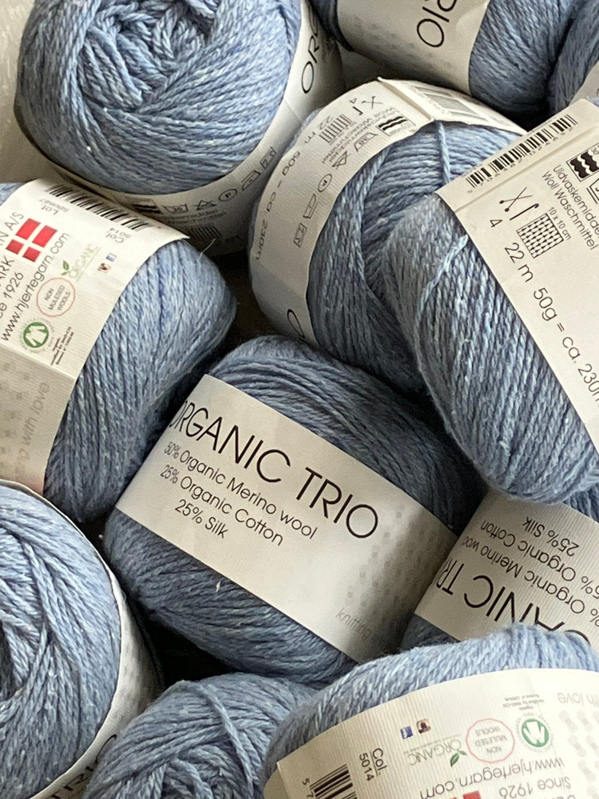 750 gr Hjertegarn Organic Trio, blauw 5014, Ophalen of Verzenden, Nieuw, Breien of Haken, Wol of Garen