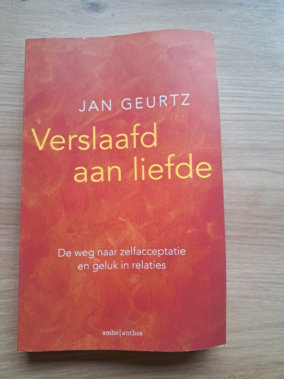 Jan Geurtz - Verslaafd aan liefde, Boeken, Ophalen of Verzenden, Zo goed als nieuw, Jan Geurtz