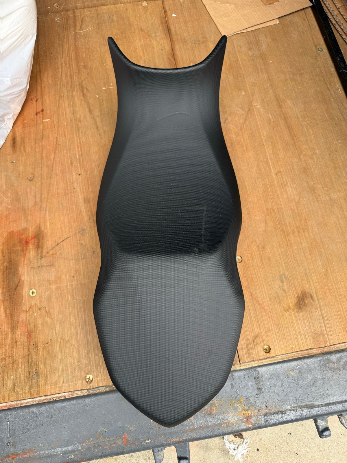 BMW F900XR Standaard Zadel - Ongebruikt, Motoren, Onderdelen | BMW, Ophalen of Verzenden, Nieuw