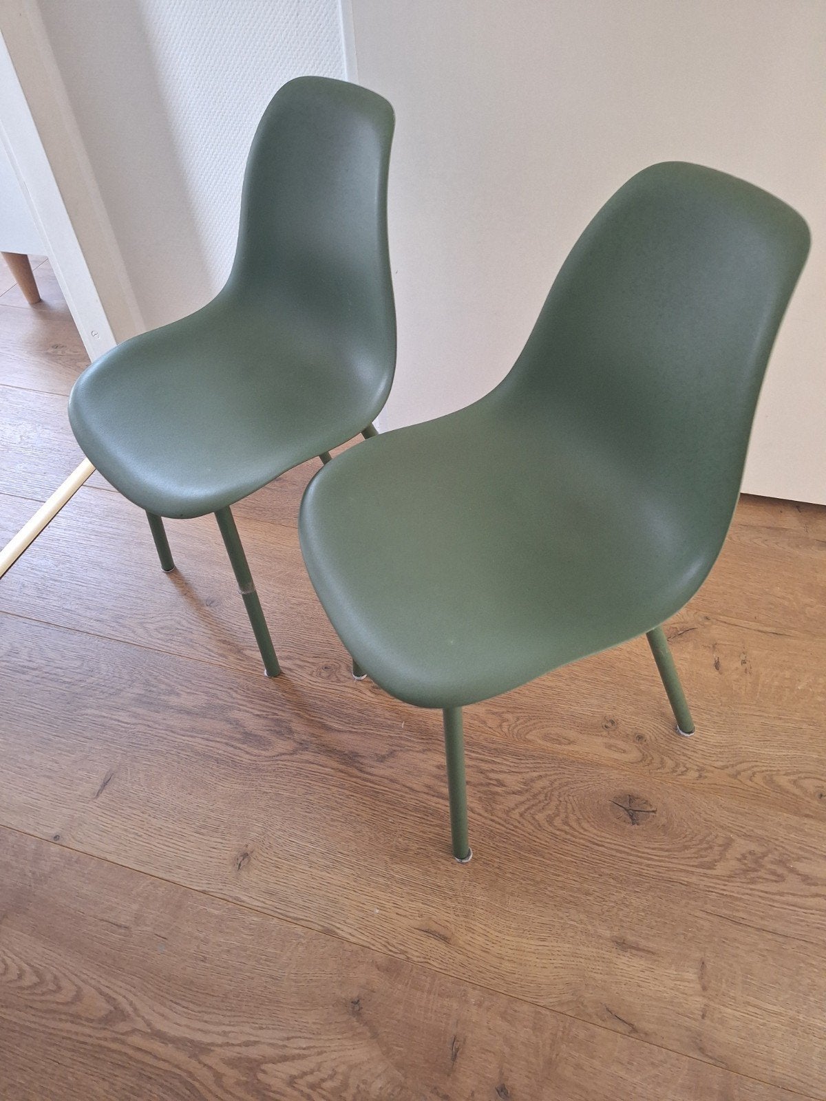 Leuke peuter stoeltjes, Ophalen, Gebruikt, Overige kleuren, Twee