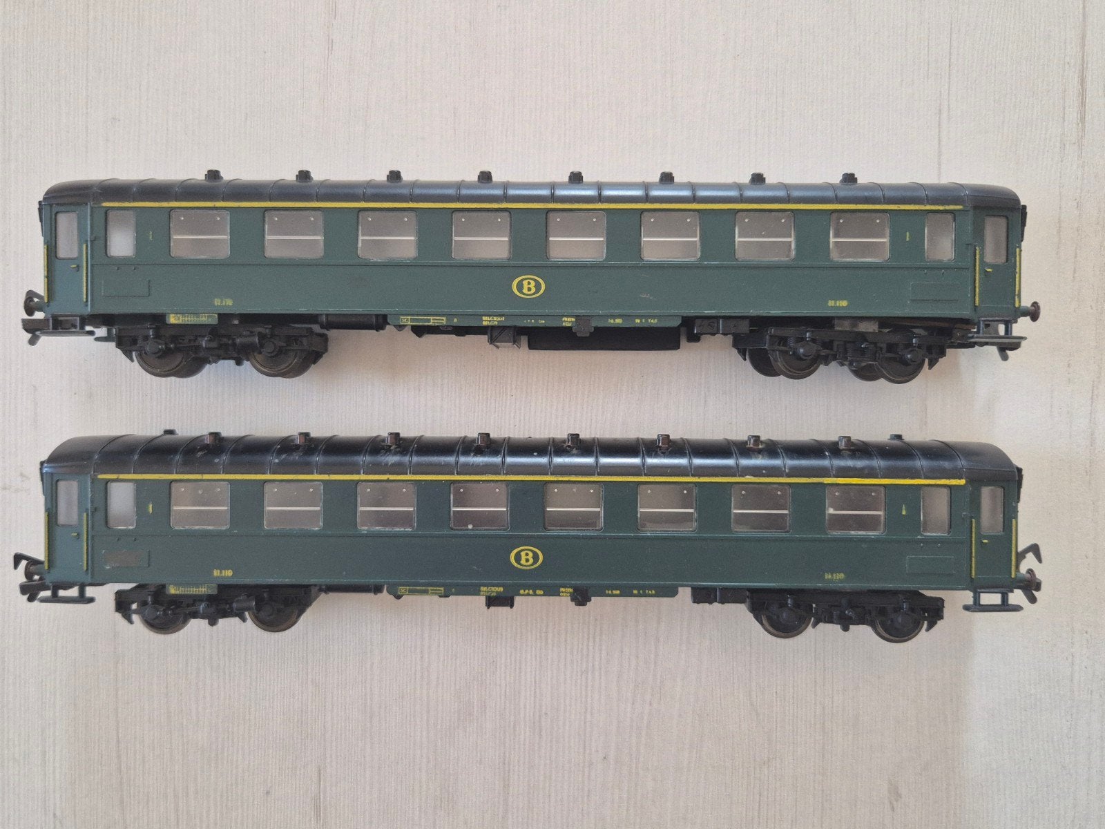2 Fleischmann H0 NMBS rijtuigen 1520