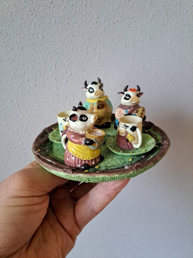 Koeien Miniservies 11 Delig Kunsthars D13xH6cm kinderservies, Ophalen of Verzenden, Zo goed als nieuw, Dier