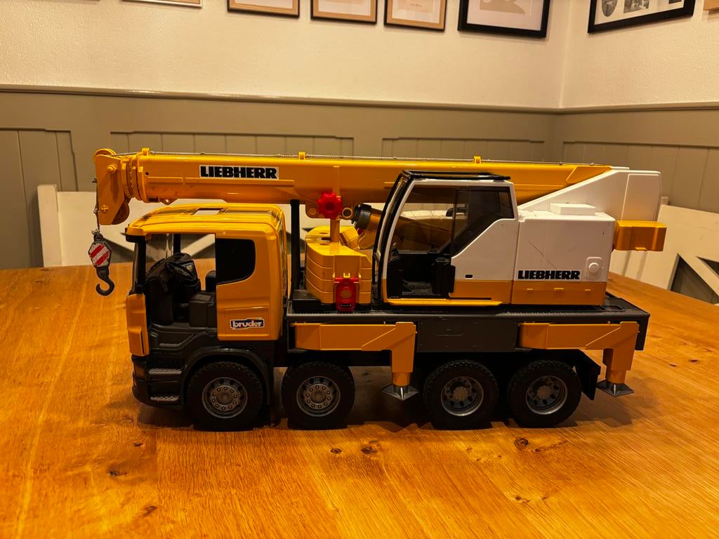 Bruder Liebherr Kraanwagen - Te repareren/voor onderdelen, Ophalen, Gebruikt
