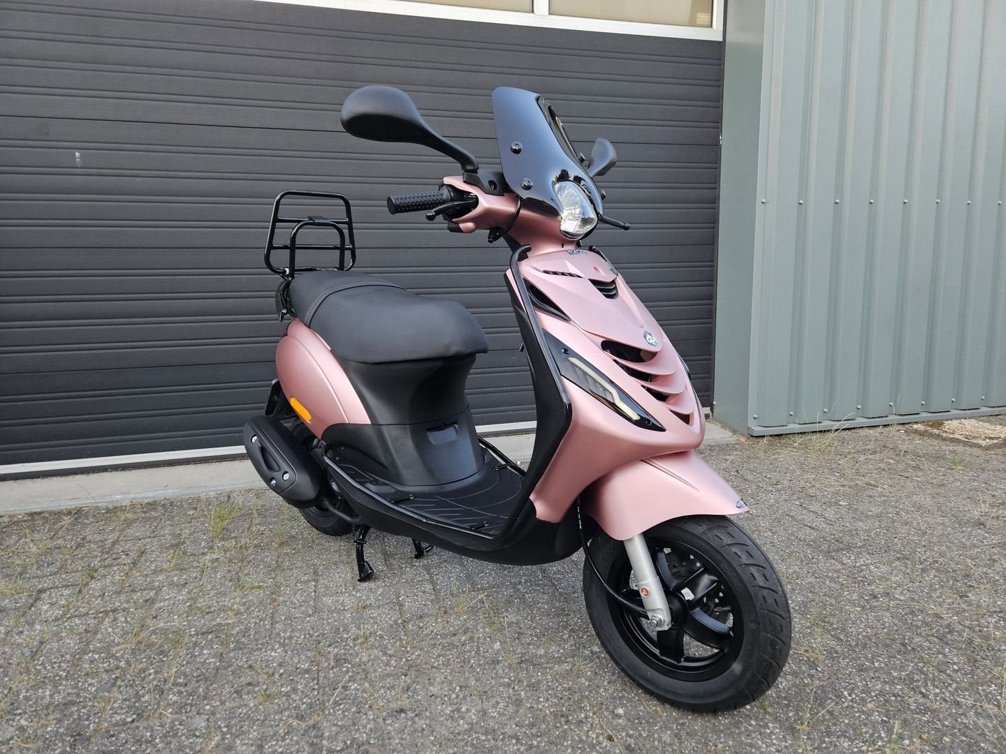 PIAGGIO ZIP 50 4T E4 BROM BJ 2018 ROSE GOLD 2001KM + OPTIES, Maximaal 45 km/u, Onbekend, Ophalen of Verzenden, Zo goed als nieuw