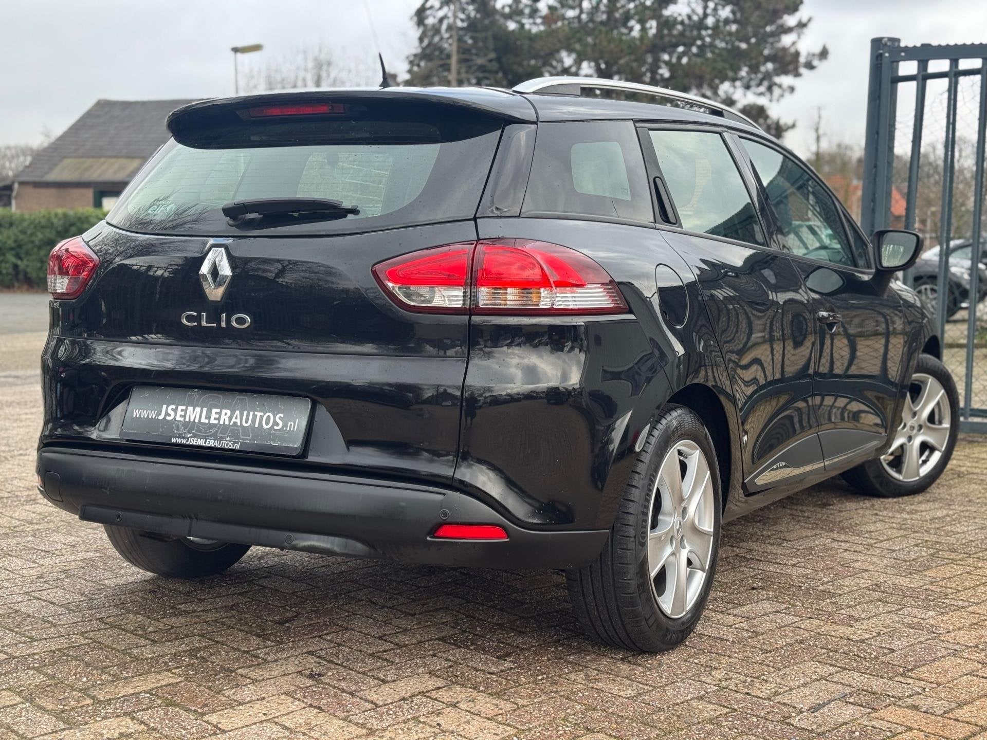 Renault Clio Estate 1.2 AUTOMAAT NAVIGATIE AIRCO 67.000KM! C, Auto's, Dealer onderhouden, Gebruikt, 4 cilinders, Zwart