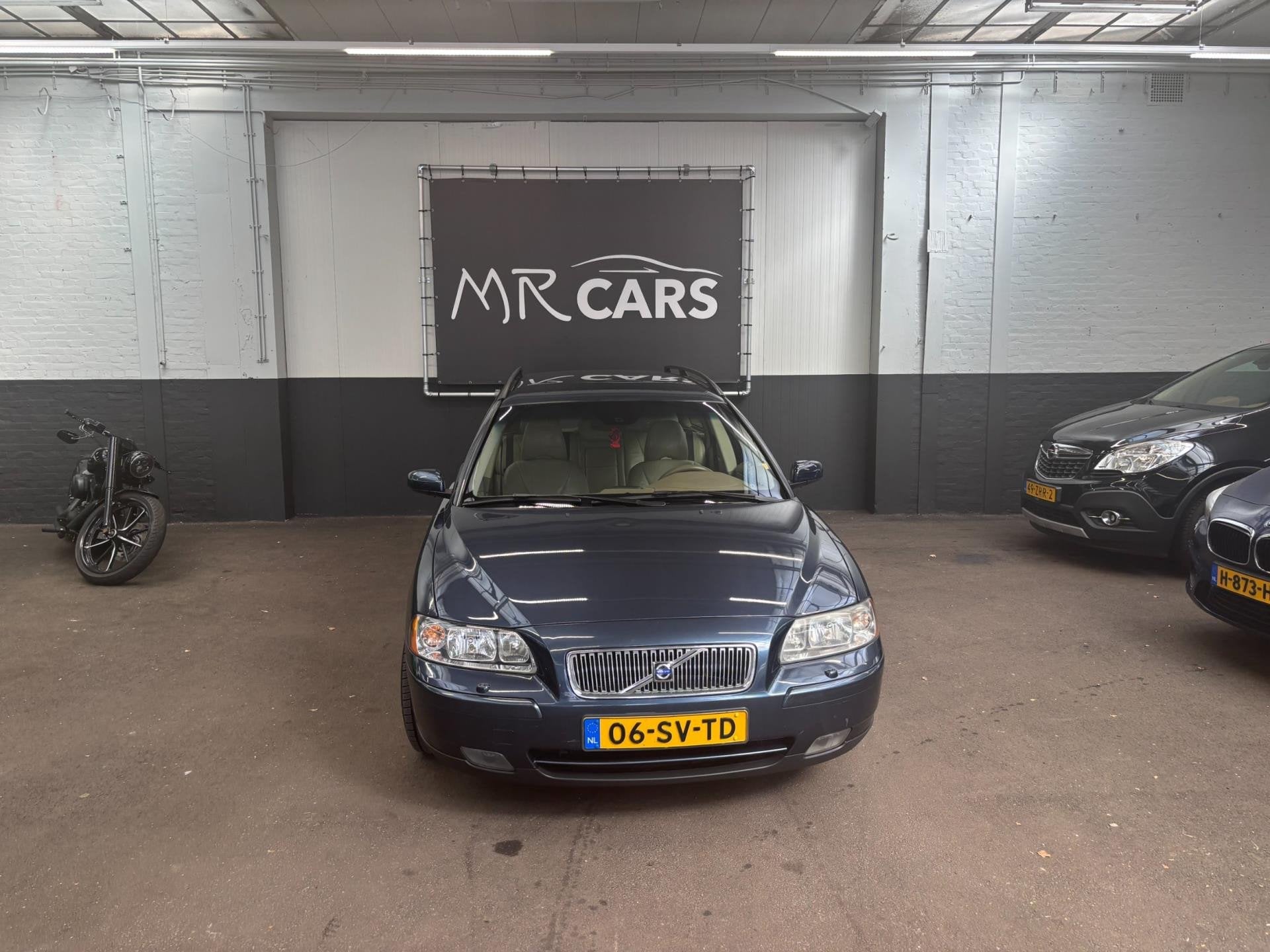 Volvo V70 2.4 Edition II leder/clima/navi, Auto's, Beige, 163 pk, Diesel, 2401 cc