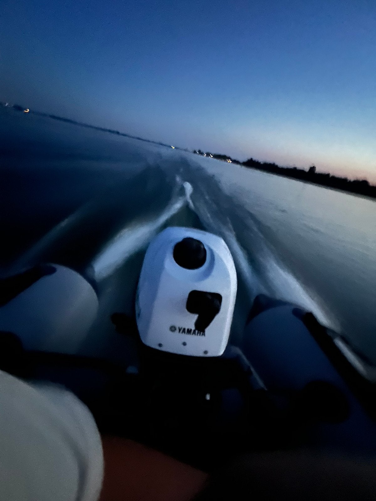 Foto 7 van Artsport 320 rubberboot met 3 buitenboordmotoren