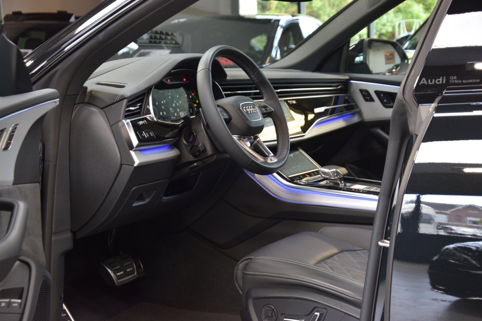 Audi Q8 55 TFSI e quattro Pro Line S *2xS-Line* RS int.|Face, Auto's, Automaat, Dealer onderhouden, Gebruikt, 2995 cc