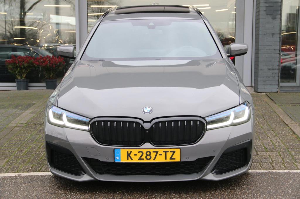 BMW 5-serie Touring 530i High Executive M-PAKKET PANO-DAK NL, Automaat, 1998 cc, Achterwielaandrijving, Gebruikt