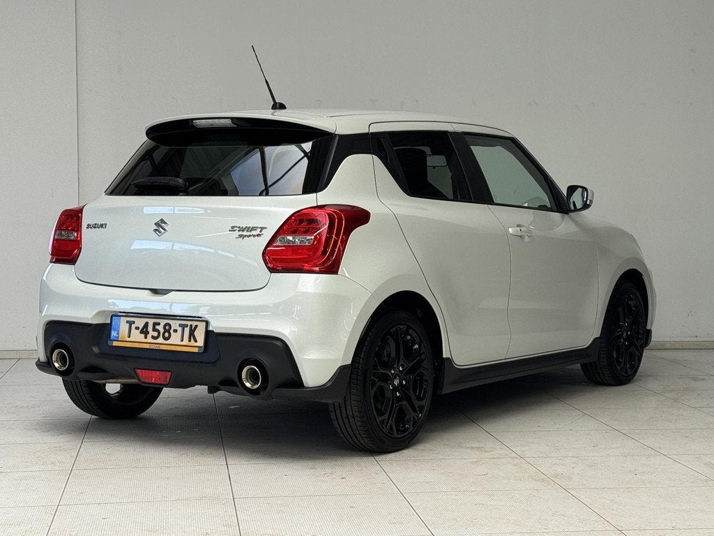 Suzuki Swift 1.4 Sport | Navigatie | Achteruitrijcamera | Sp, Stof, Gebruikt, 4 cilinders, Met garantie (alle)
