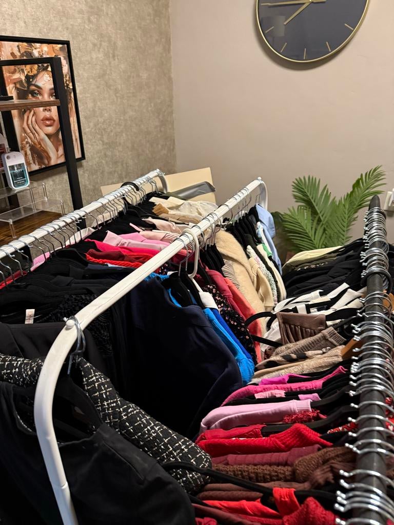 Grote partij kleding, voornamelijk XS en S maten, Kleding | Dames, Kledingrekken, Ophalen, Zo goed als nieuw