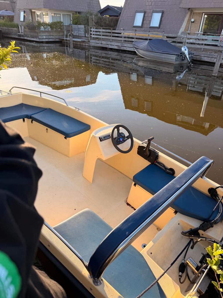 Seafinder met Mercury motor, Watersport en Boten, Ophalen, Gebruikt, Buitenboordmotor, Kussenset