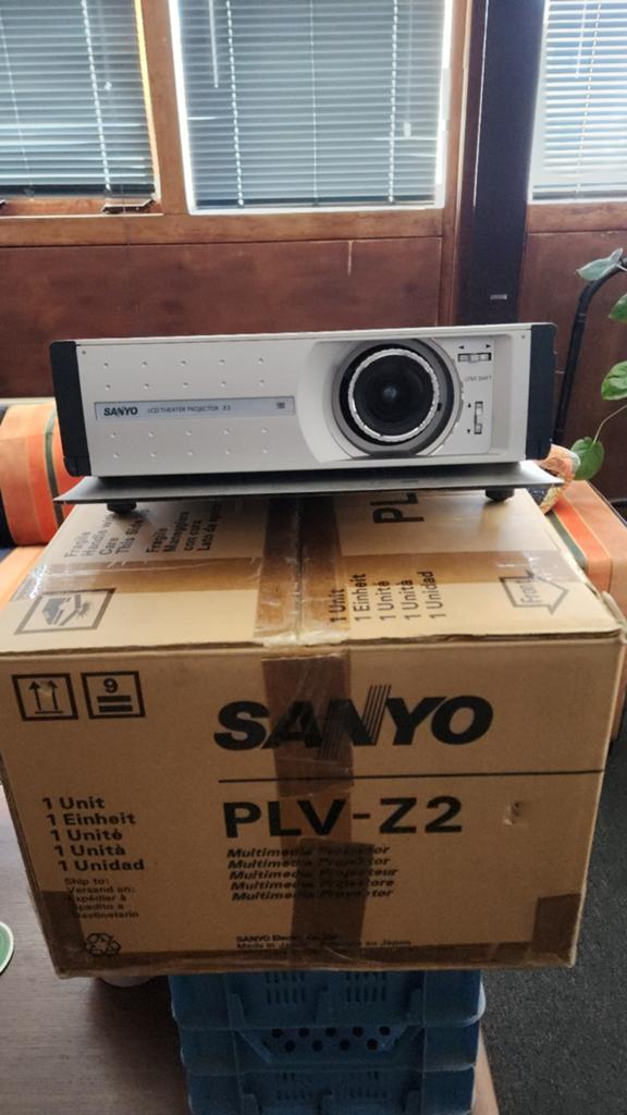 Sanyo PLV-Z2 LCD Home Cinema Projector, Audio, Tv en Foto, Beamers, Ophalen, Gebruikt, Sanyo, LCD