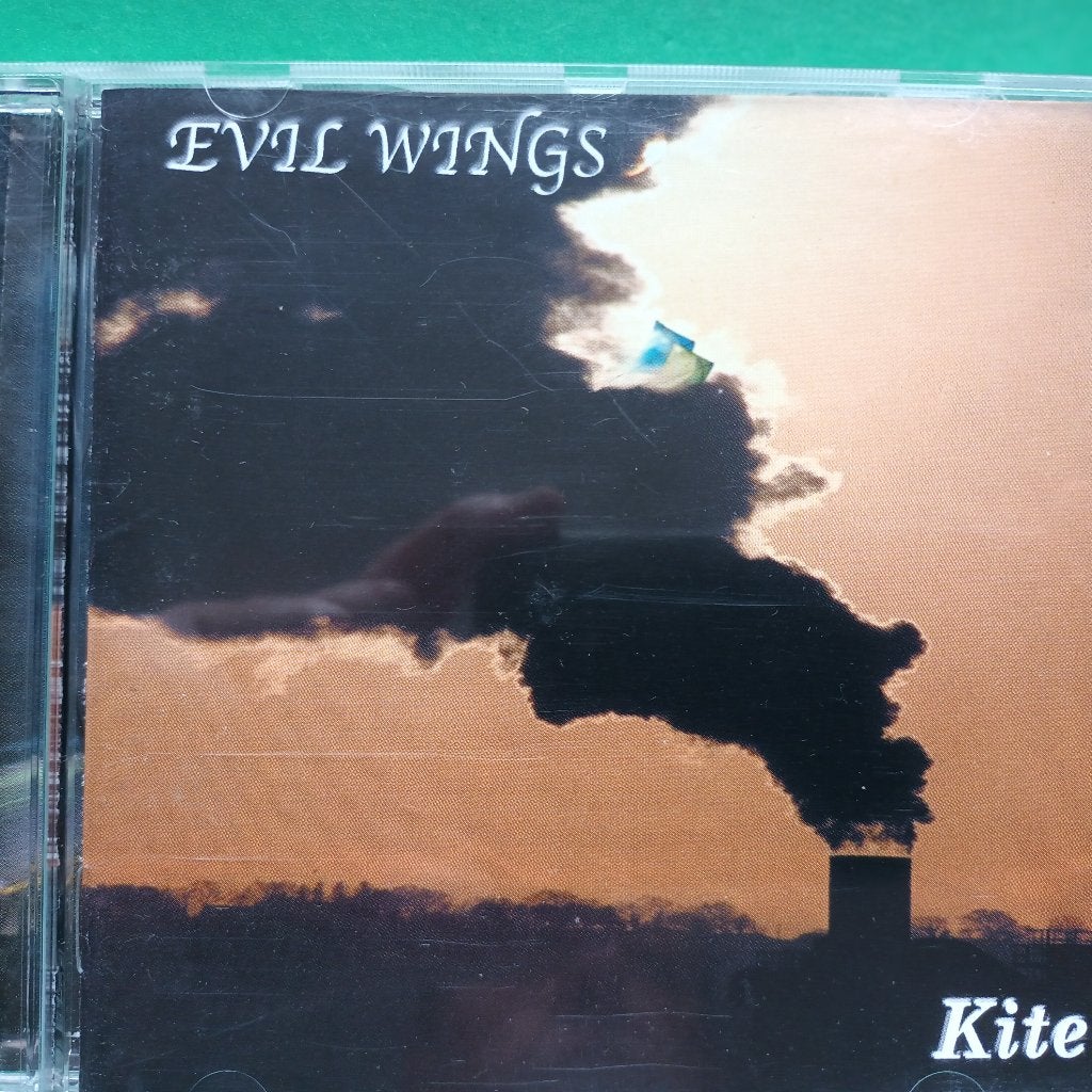EVIL WINGS - KITE, Ophalen of Verzenden, Zo goed als nieuw, Album