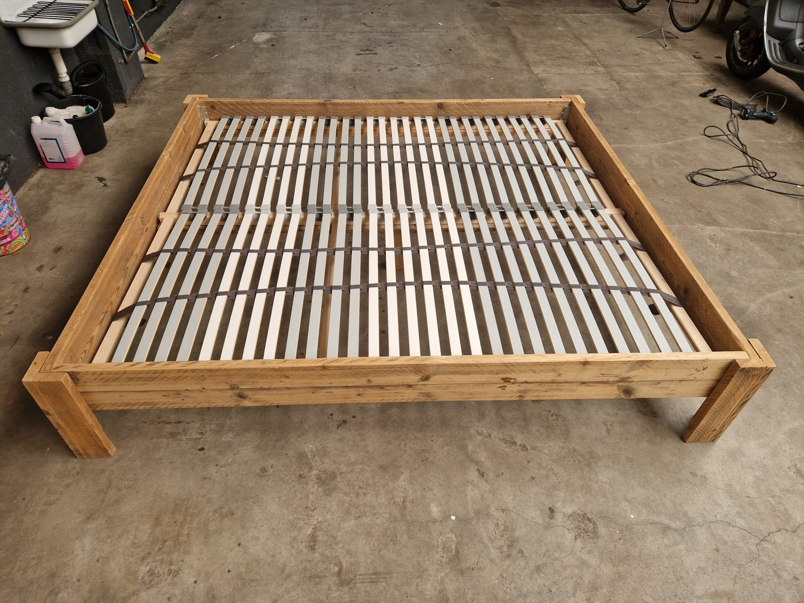 Mooi steigerhouten bed 180x200 met matras, Steigerhout, Tweepersoons, Ophalen of Verzenden, Zo goed als nieuw