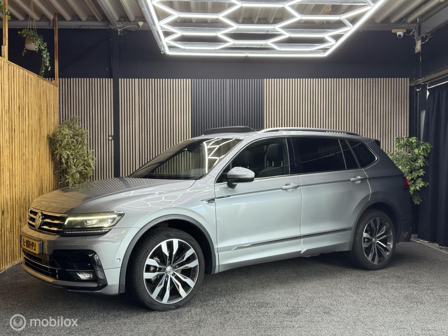 Volkswagen Tiguan Allspace 1.5 TSI Highline Business R 7p., Automatische klimaatregeling, 150 pk, Bedrijf, SUV of Terreinwagen