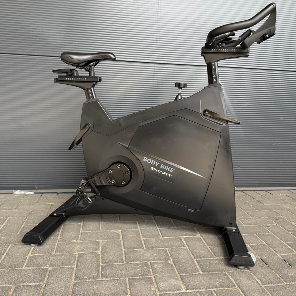 Body bike smart spinningbike spinning spinfiets hometrainer, Sport en Fitness, Fitnessmaterialen, Zo goed als nieuw, Overige typen