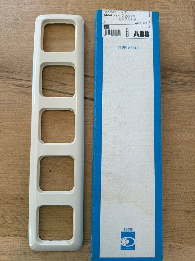 Afdekraam 5-voudig Busch-Jaeger (of ABB), Ophalen of Verzenden, Nieuw, Busch-Jaeger, Afdekraam