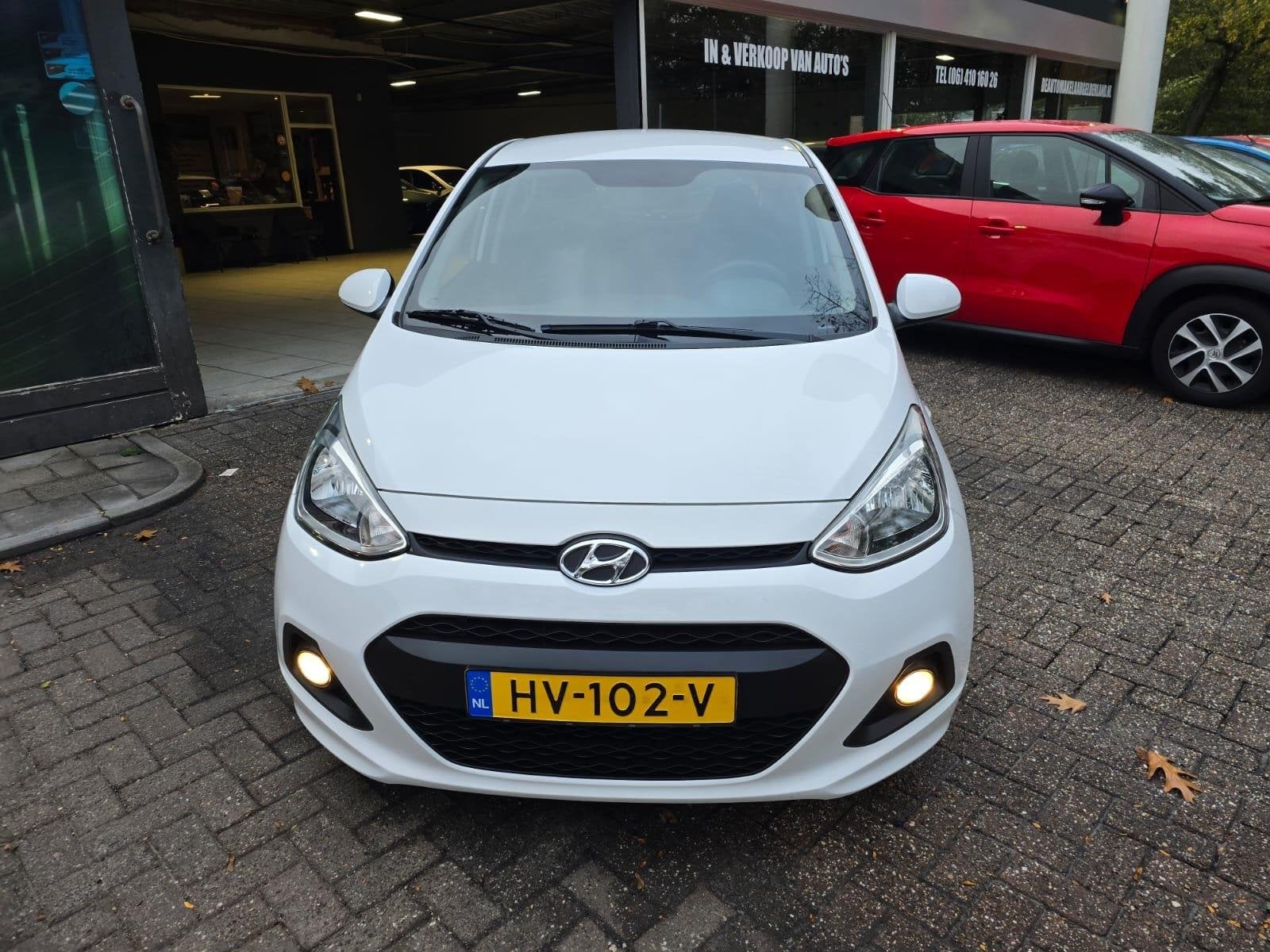 Hyundai i10 1.0i i-Motion Comfort | 2E EIGENAAR | AIRCO | CR, Stof, Gebruikt, 31 €/maand, 4 stoelen