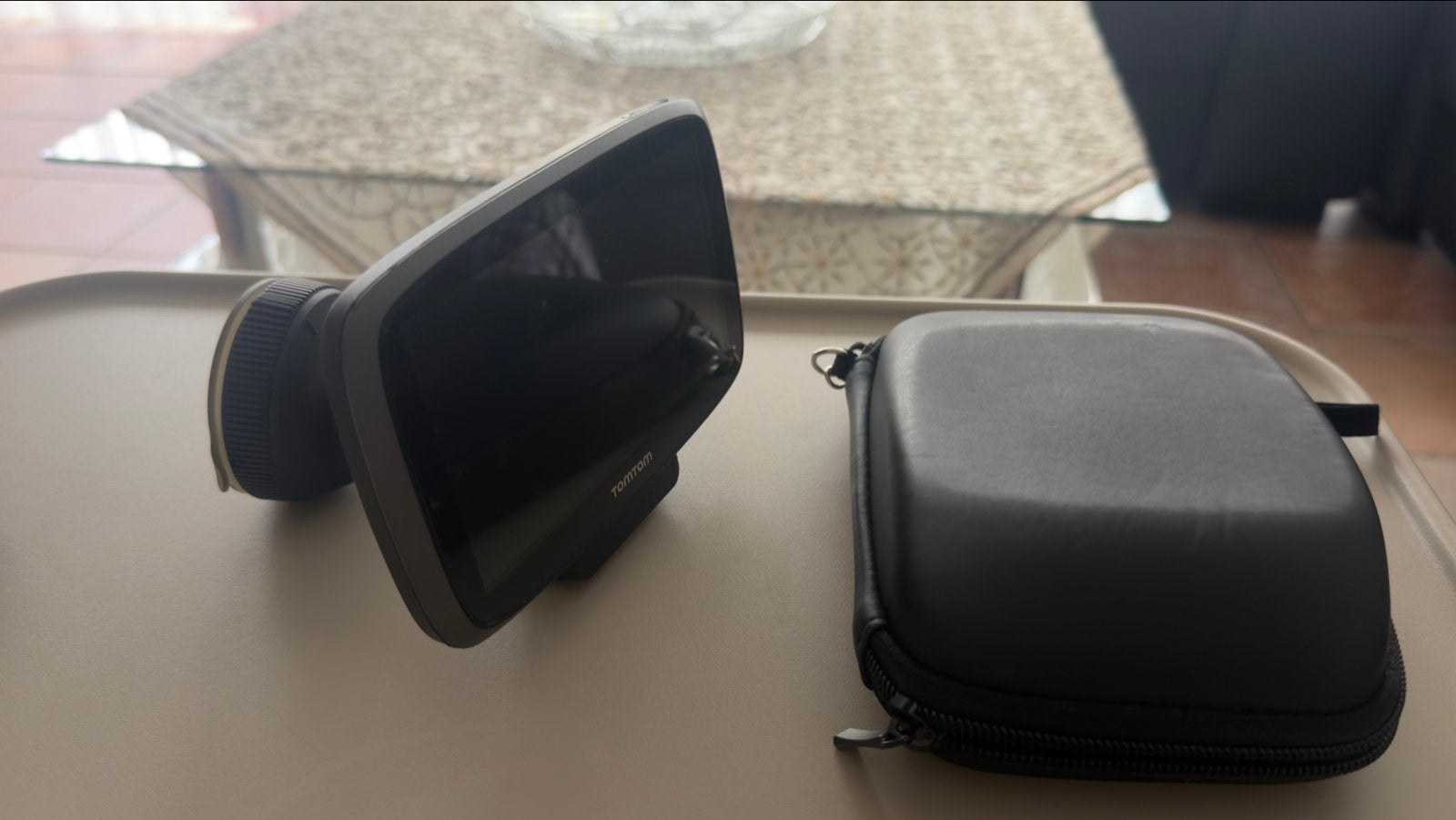 TomTom GO 5000 Navigatiesysteem met houder en hoes, Auto diversen, Autonavigatie, Ophalen of Verzenden, Gebruikt