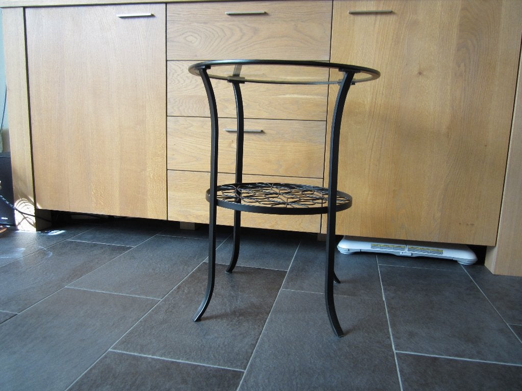 Ikea Klingsbo tafel, Huis en Inrichting, Tafels | Bijzettafels, Ophalen, Minder dan 55 cm, Metaal of Aluminium, Rond