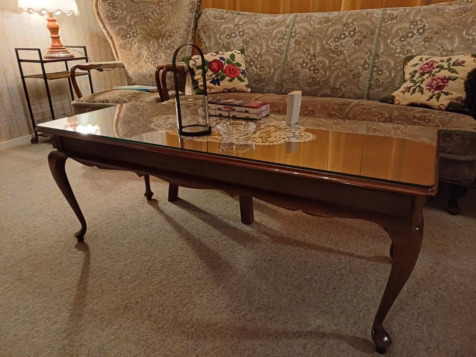 Zeer mooie salontafel met glasplaat., Huis en Inrichting, Tafels | Salontafels, Ophalen