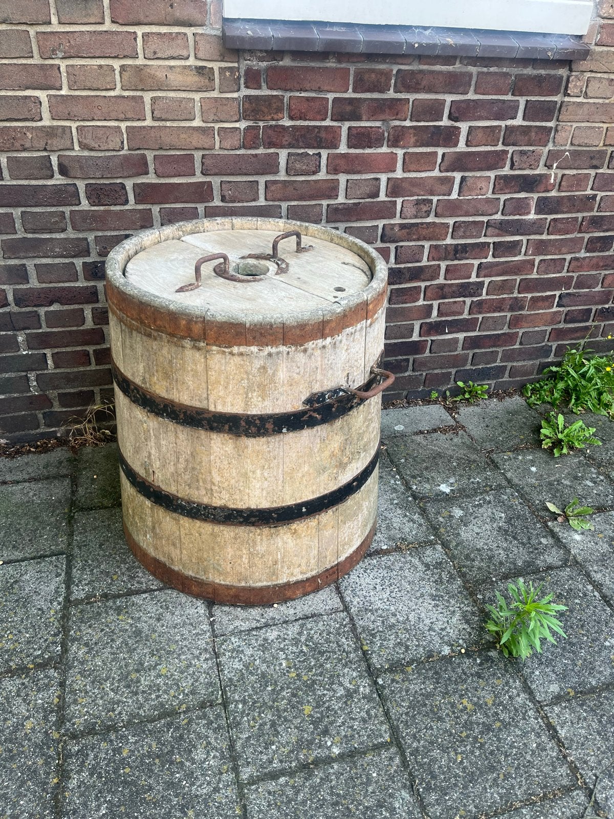 Decoratieve en handige oude houten (opberg)ton, Ophalen of Verzenden