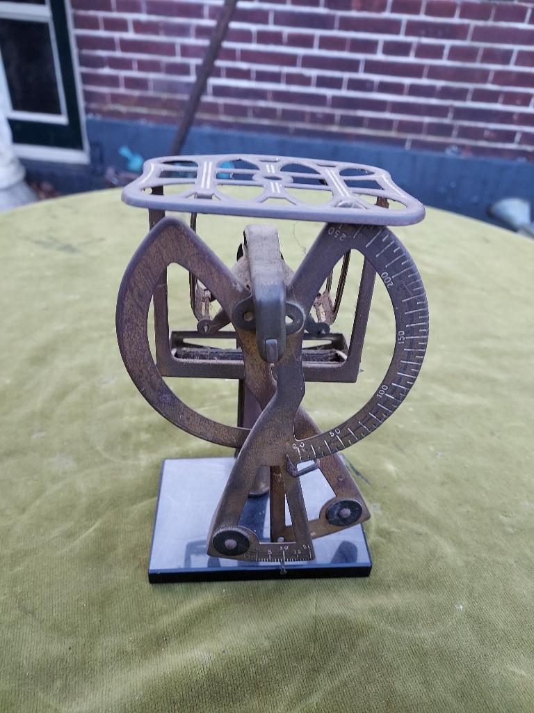 Antieke koperen briefweegschaal met marmeren voet., Antiek en Kunst, Verzenden