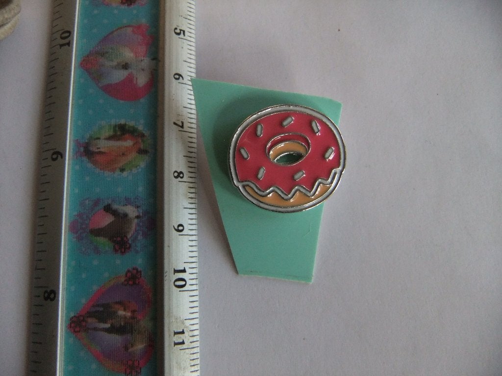 metalen pin of speldje roze donut, Verzenden, Nieuw, Overige onderwerpen