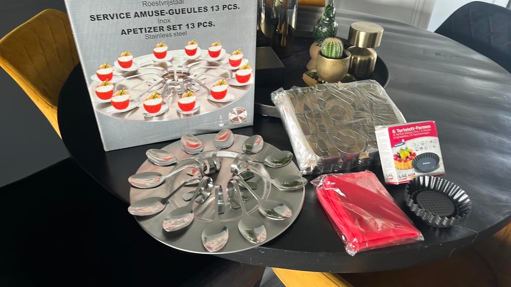 Nieuwe bak spullen ., en Amuseset .,, Hobby en Vrije tijd, Taarten en Cupcakes maken, Ophalen of Verzenden, Nieuw, Taarten of Cupcakes