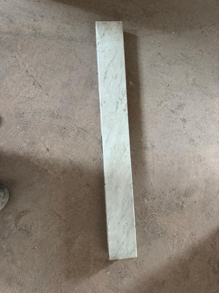 Marmeren dorpel wit met grijze aders en zwart, 60 cm of meer, Gebruikt, Minder dan 5 m², Vloertegels
