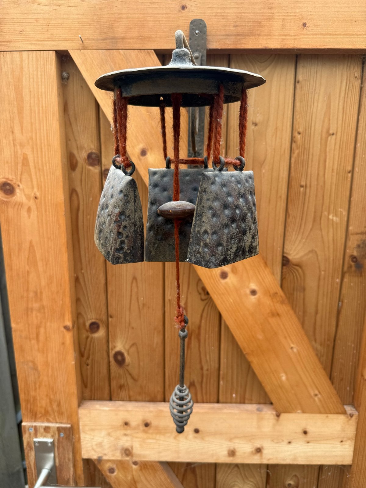 Antieke bellen / windgong met 3 bellen, Ophalen