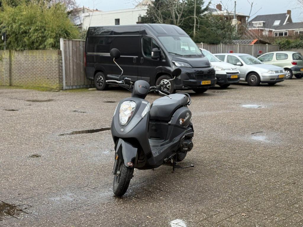 SYM Mio 1-cilinder, 4-takt, luchtgekoeld injectie Grijs 2021, -, - 0
-, NL, SYM, Nieuw