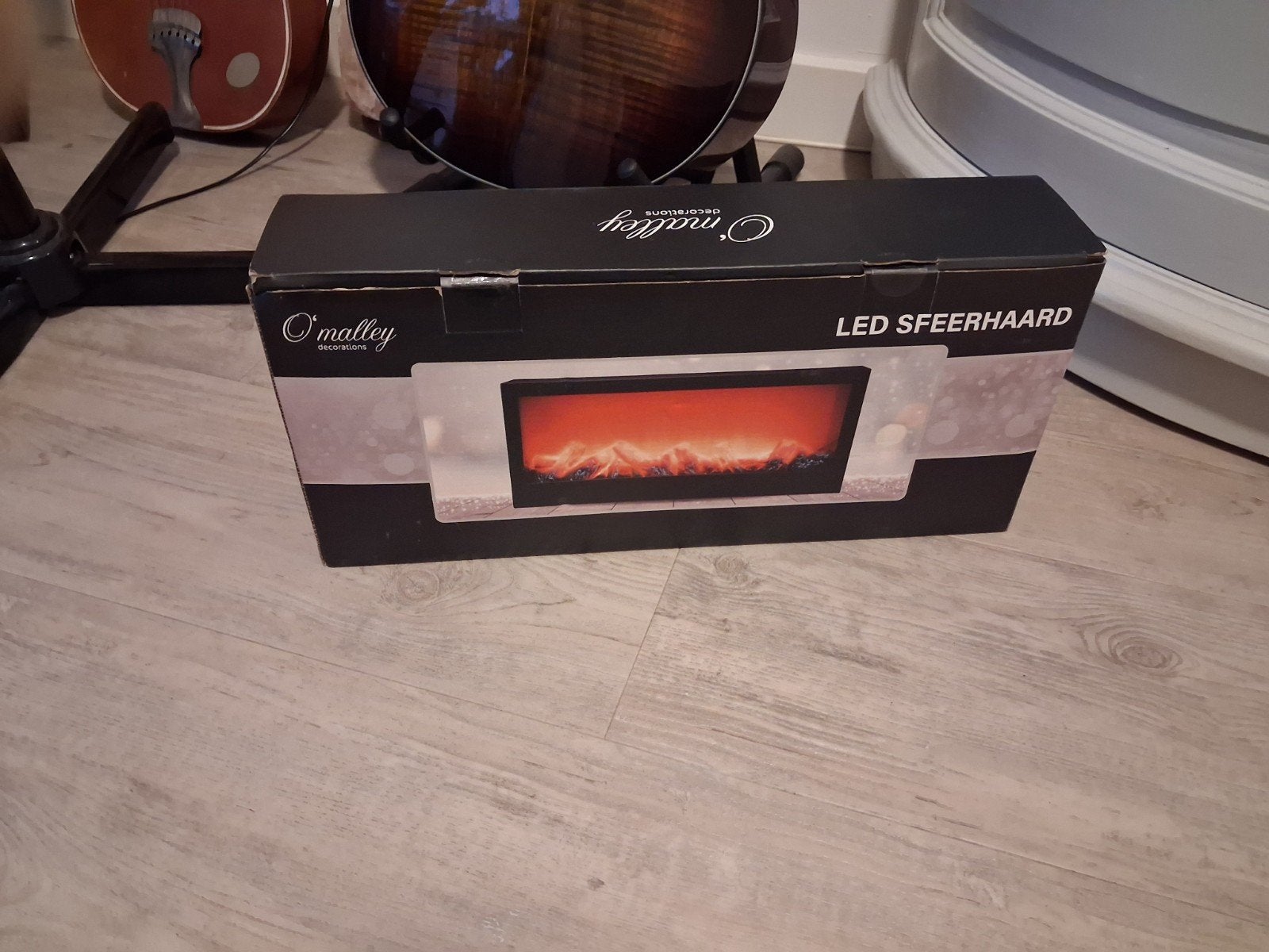 O'Malley LED Sfeerhaard - Compact en Sfeervol, Ophalen, Zwart, Kunststof, Zo goed als nieuw
