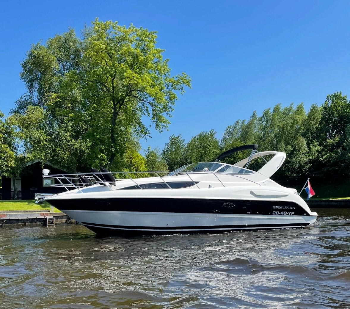 Unieke Bayliner 3055 Ciera, CE gekeurd, Watersport en Boten, Motorboten en Motorjachten, Zo goed als nieuw, Polyester, Benzine