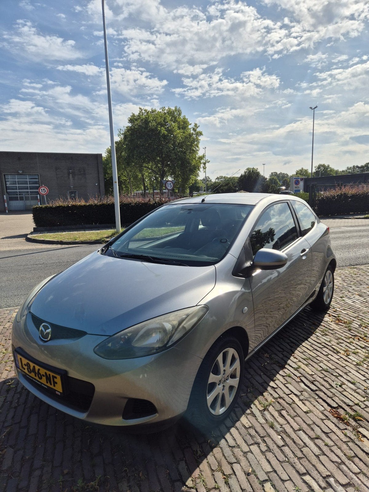 Mazda 2 1.3 63KW 3DRS 2009 Grijs, Auto's, Mazda, Voorwielaandrijving, 31 €/maand, 4 cilinders, 1349 cc