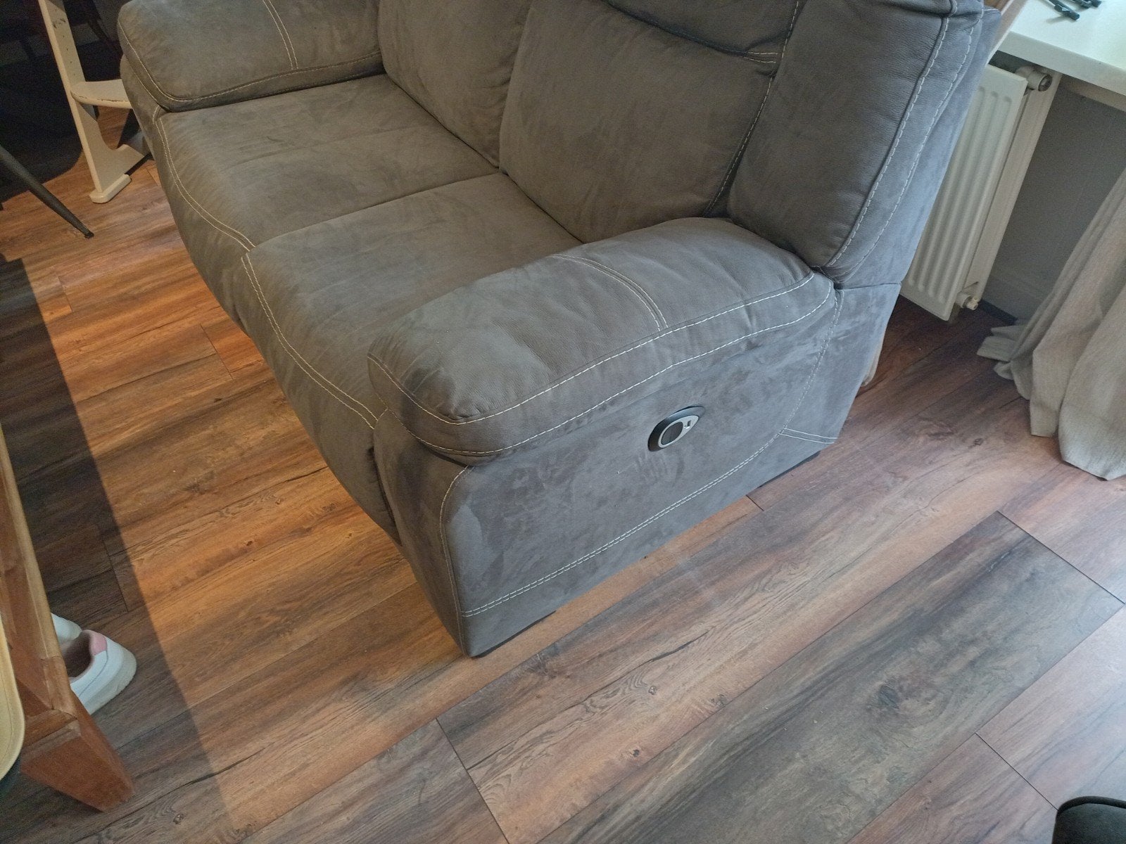 Comfortabele tweezitter met relaxfunctie, Gebruikt, 150 tot 200 cm, Modern, Comfort, Tweepersoons