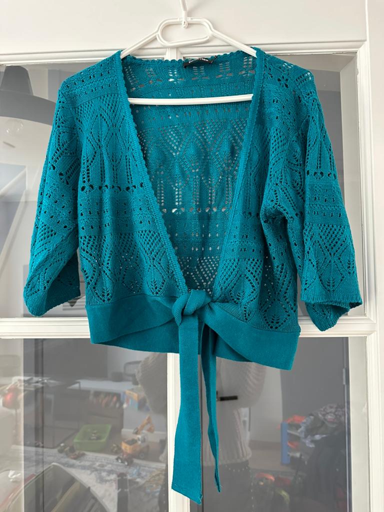 Kort gehaakt wikkelvest petrol blauw Promiss maat L, Ophalen of Verzenden, Zo goed als nieuw, Maat 42/44 (L), Blauw
