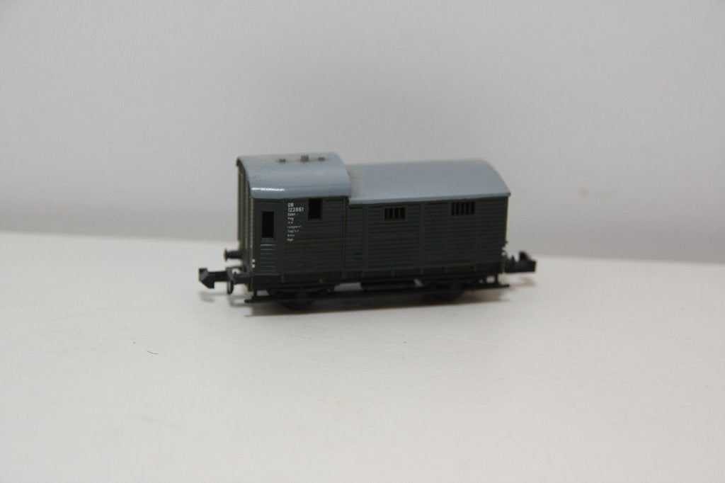 Minitrix 23403 Bagagewagen van DB 122861. Nieuw., Gelijkstroom, Trix, Ophalen of Verzenden, Analoog