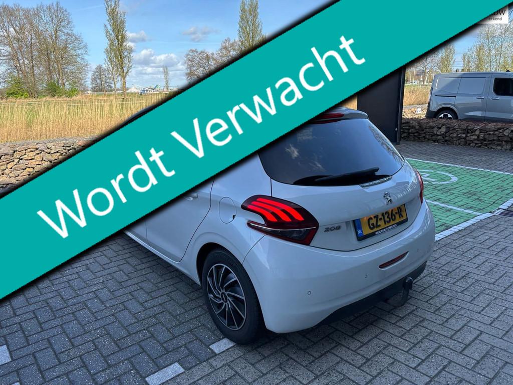 Peugeot 208 1.2i 110pk 2e eig. VOL-Automaat Clima Navi Pano, Gebruikt, 1199 cc, Leder en Stof, Origineel Nederlands