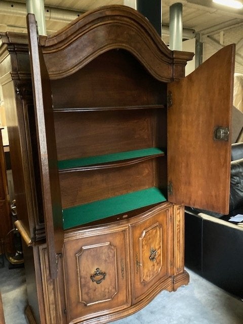 Foto 8 van servieskast buffetkast brocante notenhout 2 delen ALS NIEUW