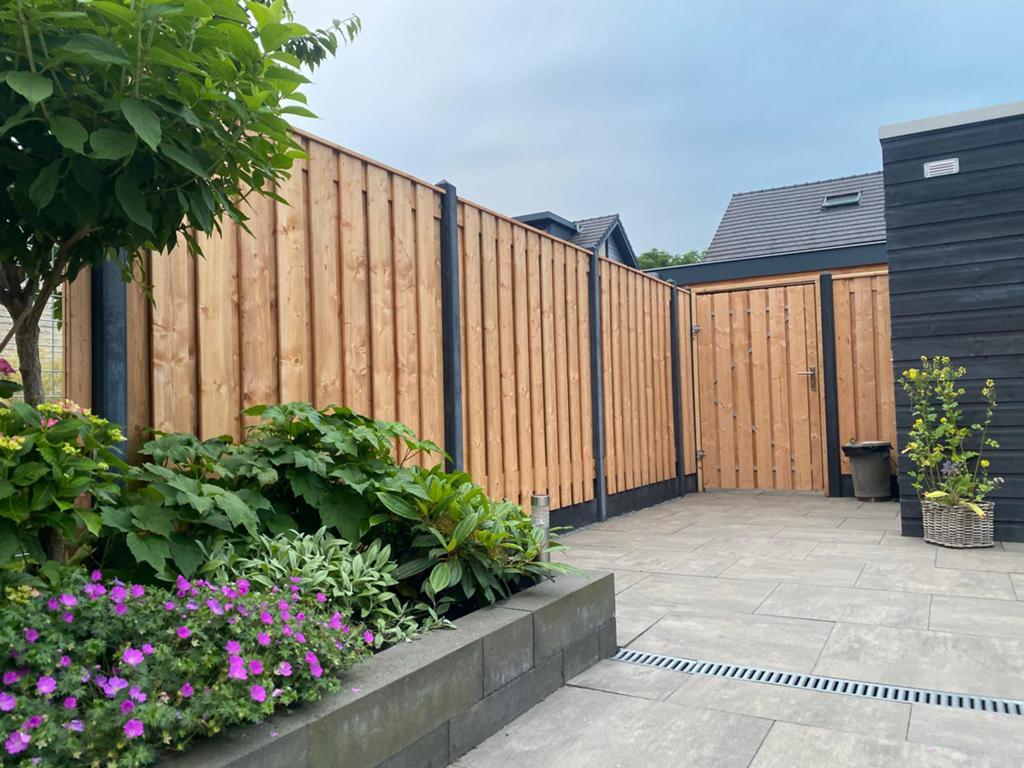 Hout/Beton schutting, Ophalen, 1 tot 2 meter, 6 meter of meer, Nieuw