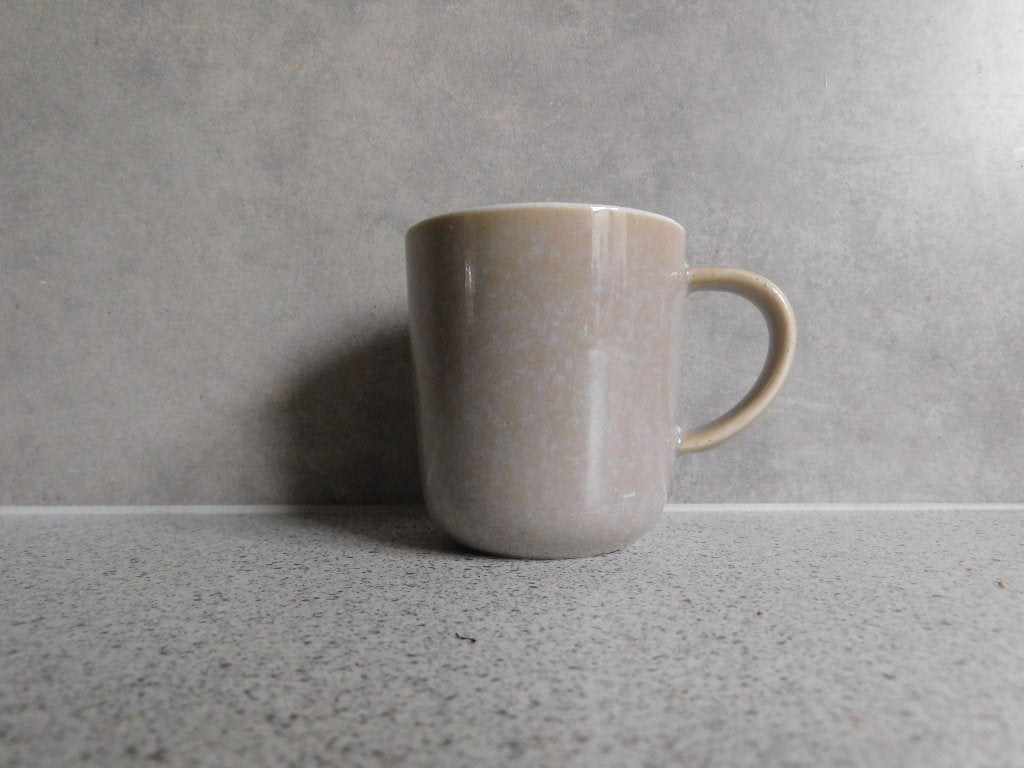 Mok Bruin Reactief Glazuur New Bone China Chicago Hema 130ml, Hema, Zo goed als nieuw, Modern, Porselein