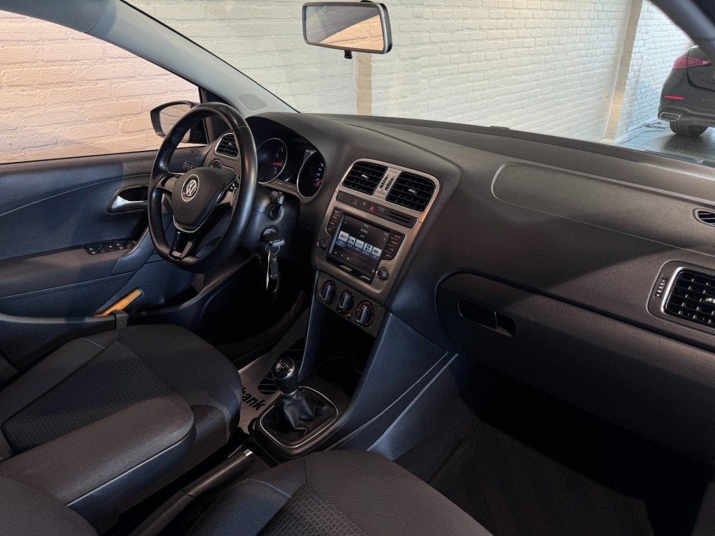 Volkswagen POLO 1.0 BlueMotion Edition 95pk Carplay Cruise A, 95 pk, Met garantie (alle), Zwart, Handgeschakeld