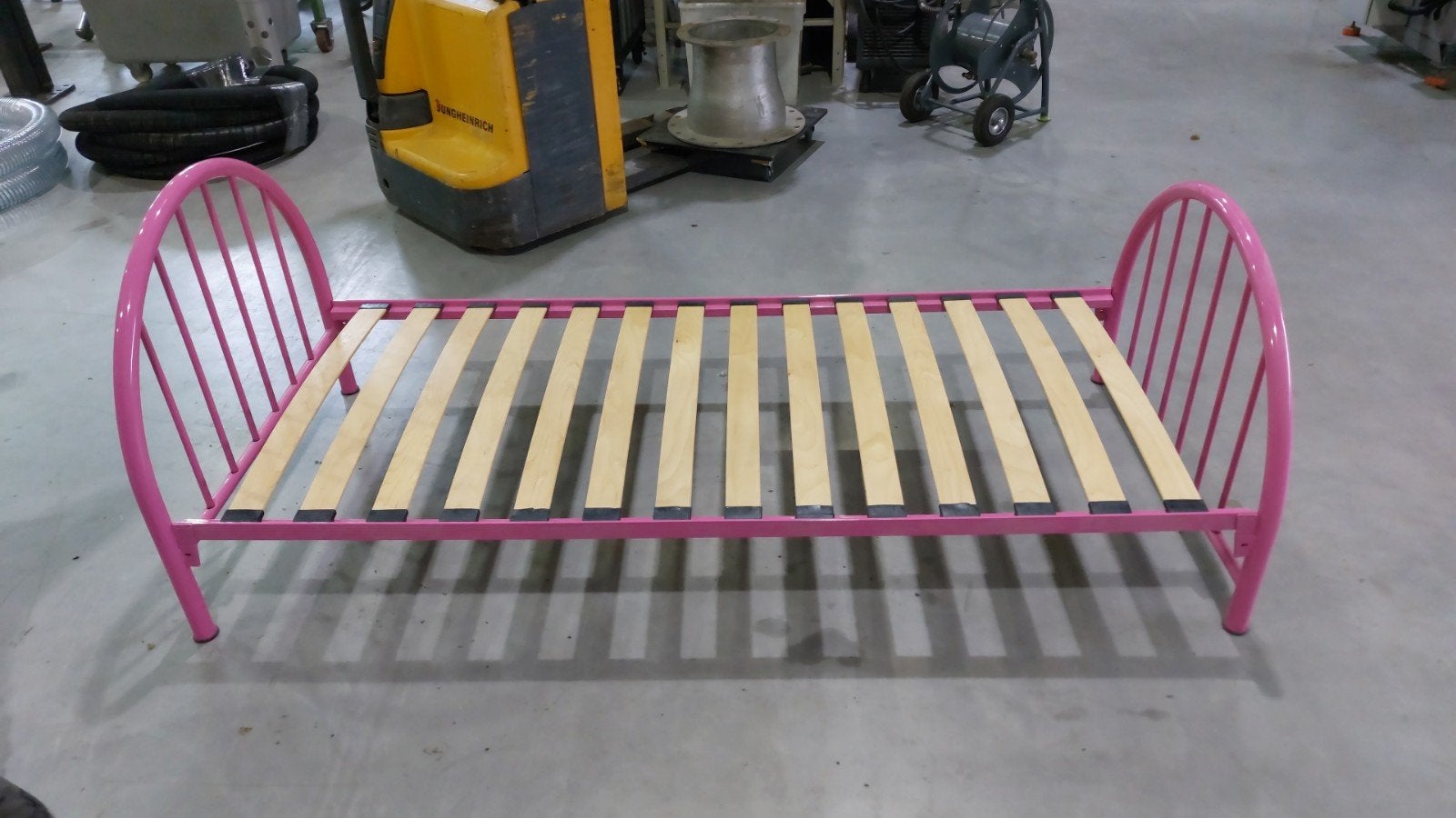 Roze eenpersoonsbed met lattenbodem, Ophalen of Verzenden