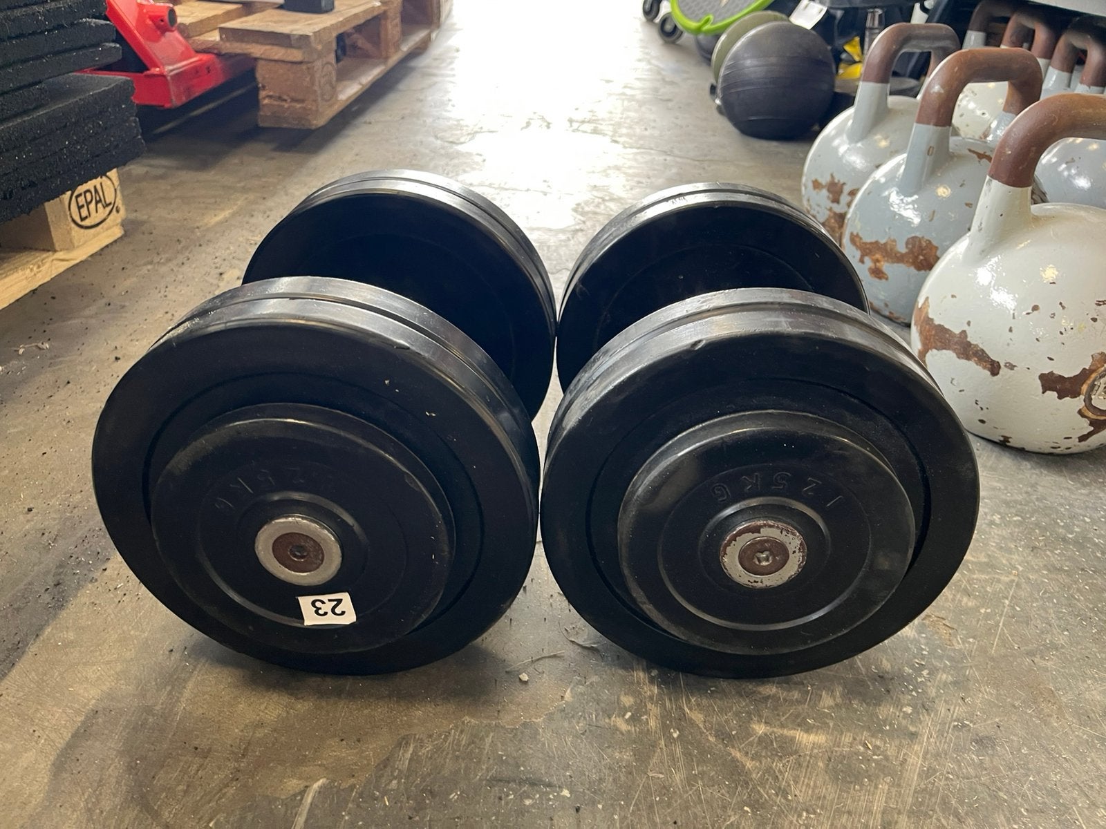 2 x 23 kg rubberen dumbbells gewichten, Ophalen, Dumbbell, Gebruikt, 2 x 23 kg