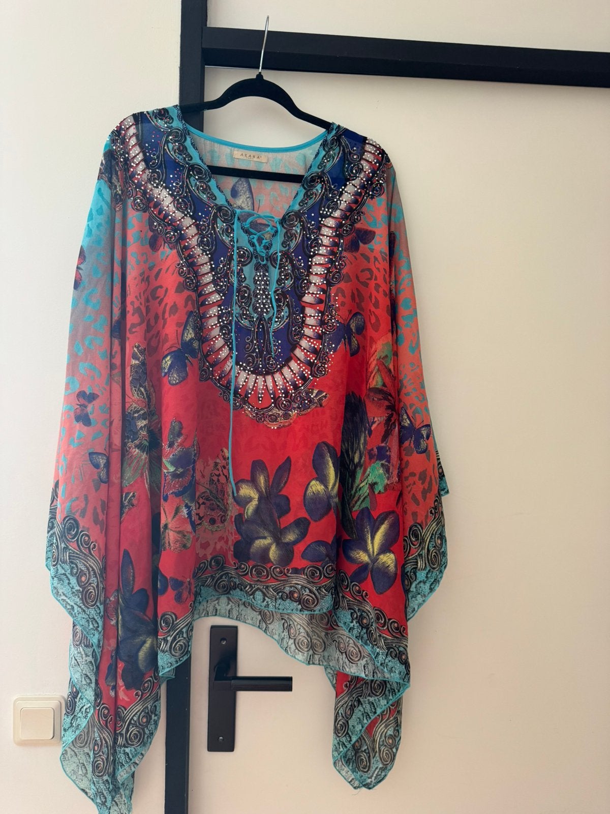 Fleurige tuniek leuk voor over badkleding met vlinders, Kleding | Dames, Ophalen of Verzenden, Nieuw, Maat 42/44 (L), Overige kleuren