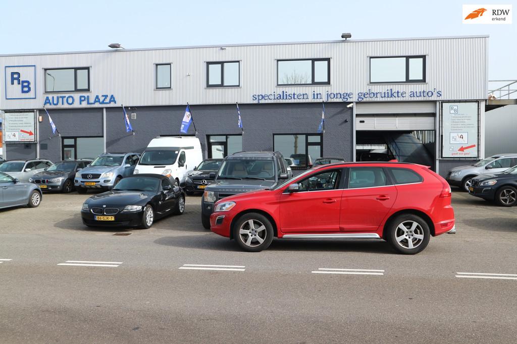 Volvo XC60 2.0 D3 R-Design / AUTOMAAT / 12 MND GARANTIE ! !, Euro 5, Gebruikt, 1984 cc, Bedrijf
